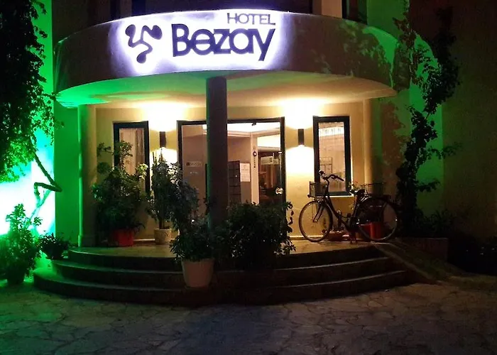 Ξενοδοχείο Bezay 3*