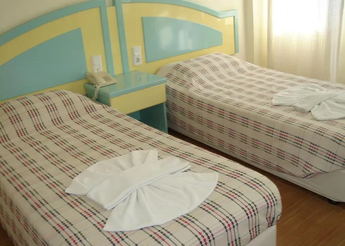 Ξενοδοχείο Bezay 3*