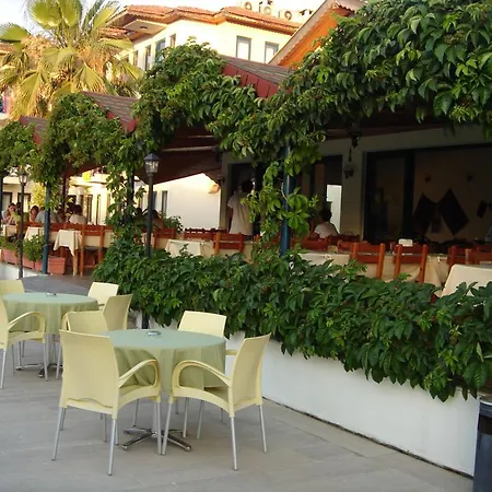 Bezay Hotel 2*