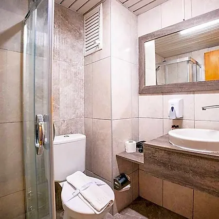 Bezay Hotel 3*