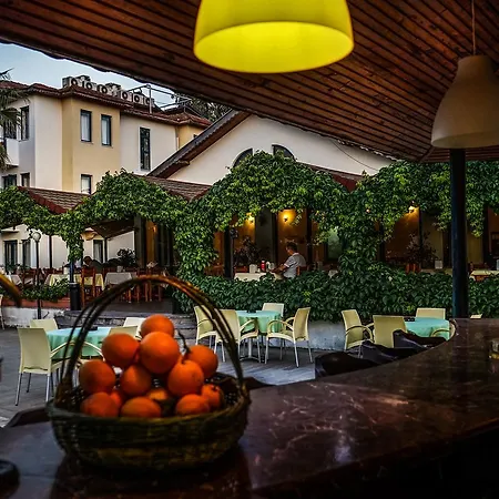 Hotel Bezay 2*