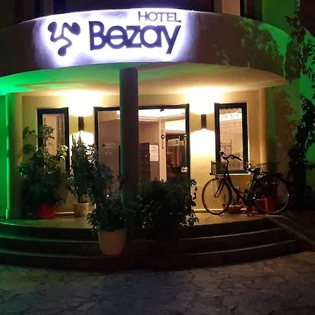 Hotel Bezay 3*